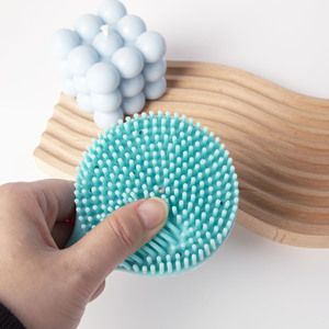 แปรงนวดด้ามยาวรูปวงรี ยางนุ่มสำหรับขัดหลัง - Product Image 2