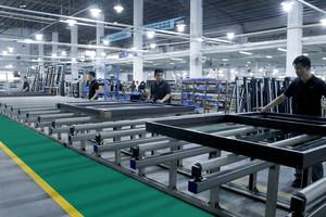 Современная вилла солнечная электрическая выдвижная стеклянная крыша для патио треугольная формовка - Product Image 6