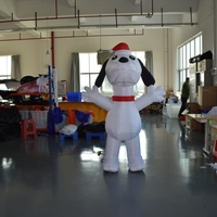 Modèle de chien gonflable géant personnalisé KeepFuns avec chapeau de Père Noël, modèle de chien gonflable de dessin animé pour la promotion de Noël et d'événements