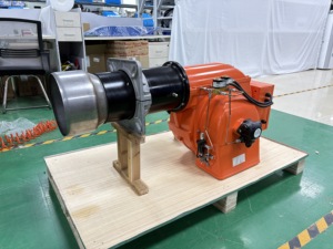 Çin Yüksek Verimli 2026 İki Kademeli İtalyan Dizel Yağ Gaz Endüstriyel Brülörü Buhar Kazanları Fırınlar için Yeni Enerji Tasarruflu - Product Image 4