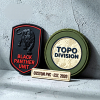 Étiquettes en PVC souple 3D personnalisées pour vêtements, avec logo en relief, à coudre, en caoutchouc de silicone, pour marques de vêtements