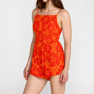 Mono plisado con tirantes, estilo resort, estampado, fabricado por el fabricante, lujoso y suave, mono hawaiano de algodón. - Product Image 3