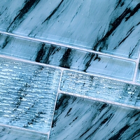 Mosaïque de verre effet marbre bleu, couleurs mélangées, décoration moderne pour piscine et spa