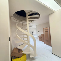 Escaliers en spirale en acier sur mesure pour petits appartements - Utilisation intérieure, design tendance