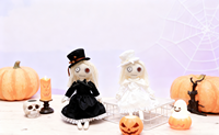 Poupées fantômes effrayantes d'Halloween, poupées en tissu à boutons noirs et blancs, jouets en peluche d'horreur gothique à succès pour la décoration, accessoires de fête