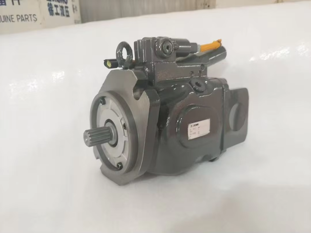 HPV76 New Iron Hydraulic Pump Excavator Parts Main Digger Spare Construction Machinery Durable Wholesale Aftermarket Genuine