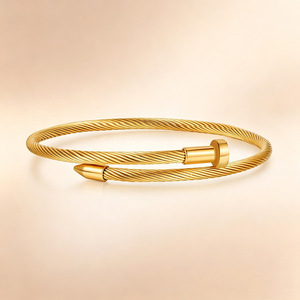 Bracciale a Polsino Aperto Regolabile in Acciaio al Titanio con Filo Intrecciato a 3 Colori, Punta a Chiodo, Gioiello Minimalista Unisex da Polso, Idea Regalo - Product Image 3