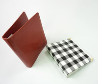 Album de rangement 360 à couverture en PU pour cartes de jeu, photocartes, cartes à collectionner, cartes Instax Mini et cartes à jouer, avec 9 pochettes, personnalisable