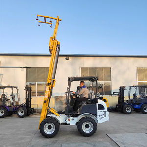 Chine 4X4 terrain accidenté apiculteur chariot élévateur levage capacité du fabricant 3300lbs 1500kgs hauteur de levage maximale 3500mm avec pince - Product Image 1