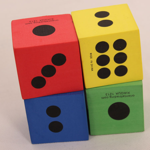 Dés en mousse à pois 6 couleurs Jouets éducatifs pour enfants et bébés Articles de fête Blocs de construction en mousse EVA Morther Baby Toy - Product Image 2