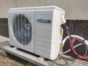 เครื่องปรับอากาศพลังงานแสงอาทิตย์แบบไฮบริด 12000BTU 18000BTU 24000BTU พร้อม WIFI ระบบทำความเย็นฟรี ราคาโรงงาน - Product Image 2