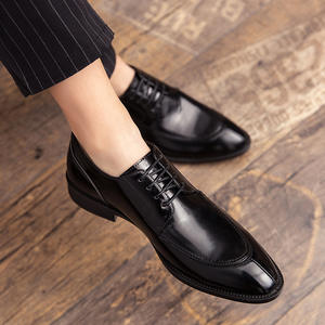 <span class=keywords><strong>Scarpe</strong></span> Casual da <span class=keywords><strong>uomo</strong></span> alla moda in pelle di <span class=keywords><strong>grandi</strong></span> dimensioni stile Business a punta basse comode <span class=keywords><strong>scarpe</strong></span> italiane in pelle da <span class=keywords><strong>uomo</strong></span> - Product Image 4