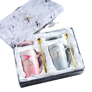 Tasse en céramique de haute qualité avec couvercle et cuillère, motif de vacances, design de dessin animé, compatible lave-vaisselle, écologique, coffret cadeau pour la fête des Mères, anniversaire, mariage - Product Image 1