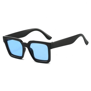 Lunettes de soleil carrées de luxe de haute qualité, logo personnalisé, lunettes de soleil colorées tendance pour hommes et femmes, UV400 - Product Image 5