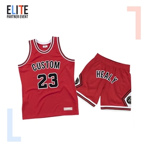 Conjunto de camiseta y pantalones cortos de baloncesto de secado rápido transpirable de malla retro uniforme de baloncesto para hombre personalizado - Product Image 2