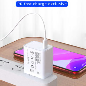 PD 20W 1 puerto <span class=keywords><strong>USB</strong></span> <span class=keywords><strong>C</strong></span> Tipo-<span class=keywords><strong>C</strong></span> Cargador de pared Tendencia eléctrica Teléfono celular <span class=keywords><strong>USB</strong></span> <span class=keywords><strong>C</strong></span> Cargador con enchufe de EE. UU. Para UL CUL 62368 - Product Image 6