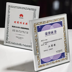 <span class=keywords><strong>Plaque</strong></span> métallique avec logo personnalisé en <span class=keywords><strong>aluminium</strong></span> argenté et assurance UV Cadre <span class=keywords><strong>photo</strong></span> Nouveau style de <span class=keywords><strong>plaque</strong></span> trophée en cristal souvenir d'affaires - Product Image 4