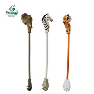 Rascador de Costas de Madeira Artesanal com Cabeça de Animal, Lembrança Turística, Presente, Direto da Fábrica - Product Image 2