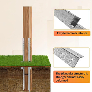 Anclajes para Postes de Cercas de Acero Galvanizado de 2 mm de Espesor, Diseño Triangular para Reparación y Estabilización de Postes de Madera - Product Image 1