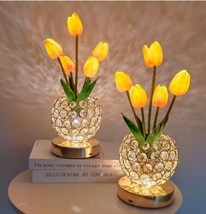 Nuevo regalo <span class=keywords><strong>de</strong></span> Navidad <span class=keywords><strong>flor</strong></span> <span class=keywords><strong>artificial</strong></span> luz <span class=keywords><strong>de</strong></span> noche LED PU tulipán <span class=keywords><strong>maceta</strong></span> Año Nuevo <span class=keywords><strong>flor</strong></span> atmósfera decoración lámpara <span class=keywords><strong>de</strong></span> mesa - Product Image 2