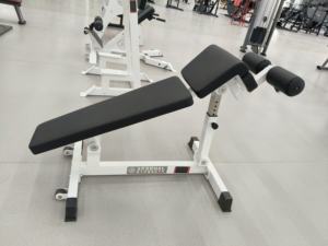 Appareil d'entraînement multifonctionnel pour la gymnastique, banc pour les jambes, biceps, goupille de sélection de charge, machine pour grimper les escaliers pour la poitrine et les bras. - Product Image 5