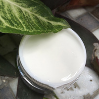 Sérum de soin hydratant, nourrissant, éclaircissant et anti-rides à base de graines de raisin et de bœuf, production sur mesure pour femmes, vente en gros
