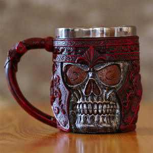 Nouvelle Tasse en Résine Design Niche <span class=keywords><strong>Tête</strong></span> <span class=keywords><strong>de</strong></span> <span class=keywords><strong>Loup</strong></span> Chevalier Squelette Rouge avec Doublure en Acier Inoxydable 304 – Vaisselle Durable pour la Maison, Cadeau Fantaisie Unique - Product Image 1