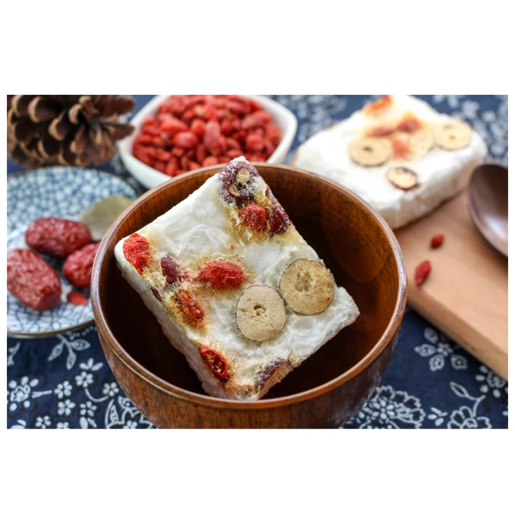 Мгновенный суп Tremella, здоровый питательный суп, суп Tremella с красными датами и медицинским изнутри