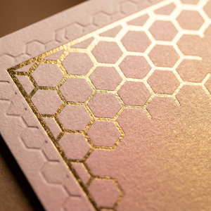 Biglietti di ringraziamento personalizzati esagonali a nido d'ape con sfumatura oro blush e lamina oro, di lusso, per confezioni nuziali, all'ingrosso - Product Image 2