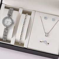 Ensemble de bijoux pour femme : Montre de sport dorée, montre en alliage à lunette en cristal, bracelet, pendentif, boucles d'oreilles et bague – Coffret cadeau pour femme