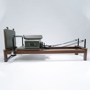Nueva máquina de ejercicios Reformer Pilates Revestimiento de grano de madera Estudio Pilates Reformer Flexible Comercial Aluminio Pilates Reformer - Product Image 5