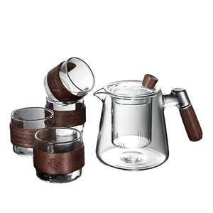 Набор для чая из 5 предметов: классический дизайн, пищевое боросиликатное стекло, с чайником, деревянной подставкой, маленькими чашками и боковой ручкой, для путешествий - Product Image 1