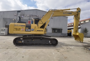 รถขุดตีนตะขาบ เครื่องจักรก่อสร้างสำหรับงานดิน รถขุดมือสอง KOMATSU PC200-8 อุปกรณ์หนัก รถขุด 20 ตัน - Product Image 4