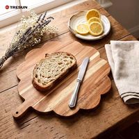 Planche à découper en bois d'acacia de qualité supérieure, forme festonnée décorative, planche à charcuterie pour la décoration de la cuisine, fromage, viande, fruits, pain