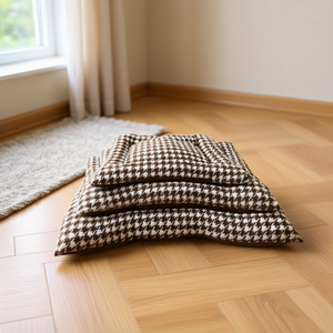 Set di 3 Tappetini per Cani in Peluche Marrone con Design a Motivo a Mille Uccelli - Product Image 3