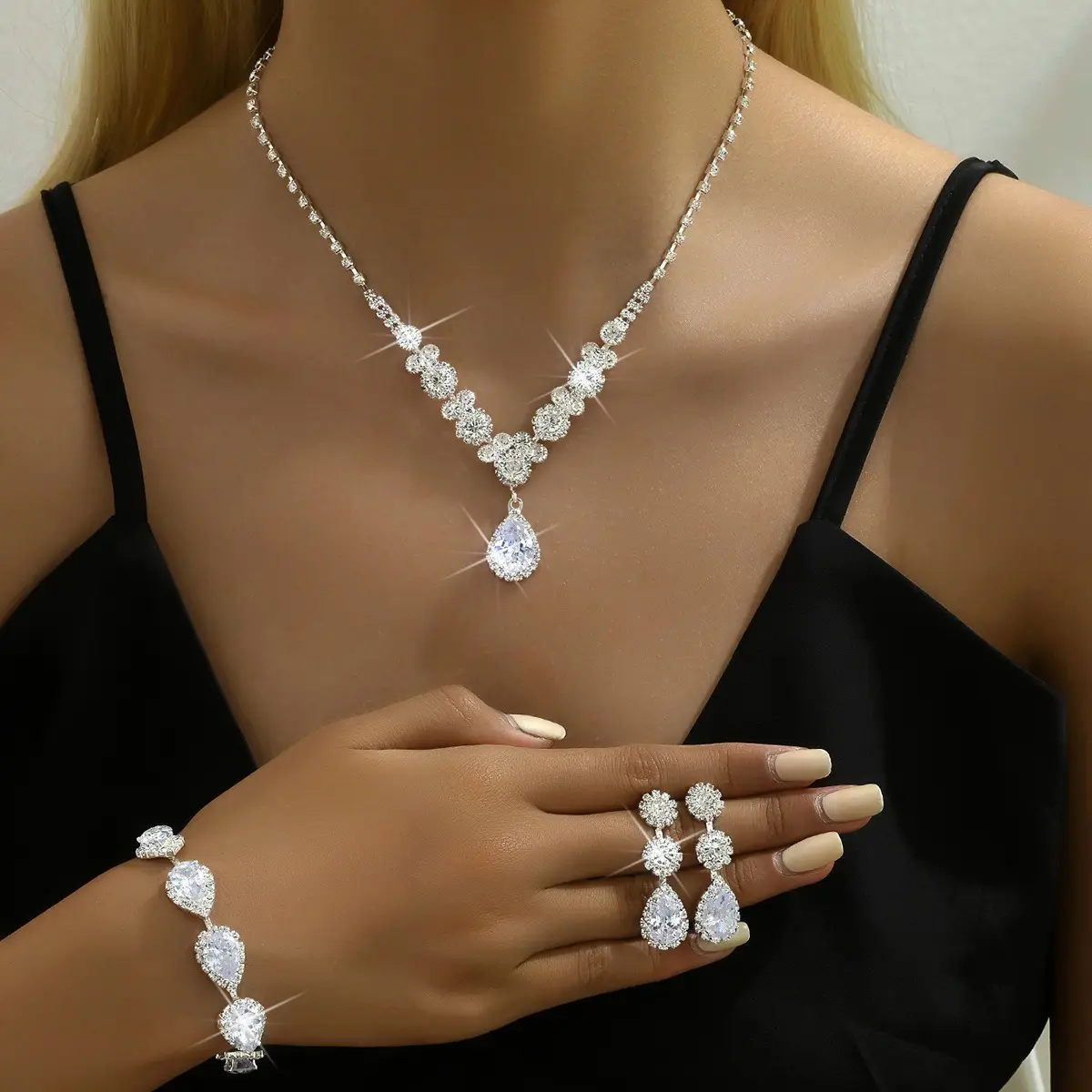 Korean Bride Jewelry Set Wholesale Water Drop Shape Zircon Diamond Necklace Earrings Bracelet Set
