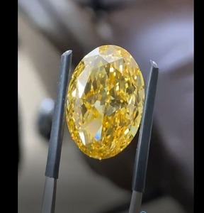 Qualité supérieure, synthétique (cultivé en laboratoire), jaune vif fantaisie, taille ovale, 15,06 ct, clarté VS1, certifié IGI, pour bagues de fiançailles et de mariage - Product Image 1