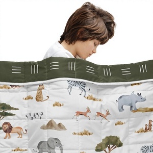 Manta Ponderada con Diseño de Animales de la Selva para Niños y Niñas, Tamaño Pequeño, Lavable, 5 Libras, Certificación Oeko-Tex - Product Image 1