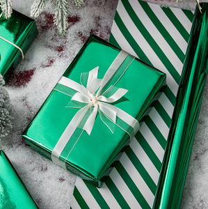 Green Metallized Gift <b>Wrapping</b> <b>Paper</b> Double Sided Eco-Friendly For Packaging And Craft Use - Product Image 2