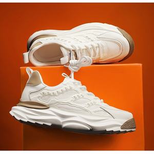 Son modernos, ligeros y transpirables. Los zapatos para hombre son calzado deportivo y para correr que es moderno, versátil y casual. - Product Image 6