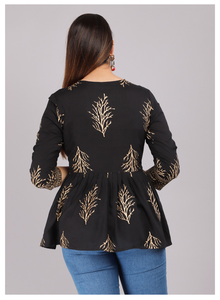 Top plisado estampado de rayón negro de calidad garantizada, con cuello en V y manga tres cuartos, informal y elegante para mujer, de exportación. - Product Image 3