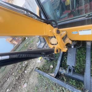 Presque neuf, de haute qualité, mini-excavatrice hydraulique sur chenilles Caterpillar 303 de 3 tonnes d'occasion pour travaux d'aménagement paysager - Product Image 4