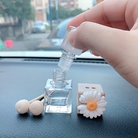 Bouteille de parfum en verre pour voiture, diffuseur rond en forme de crâne suspendu de 8ml, bouteille d'huile essentielle pour voiture, désodorisant d'air, offre spéciale