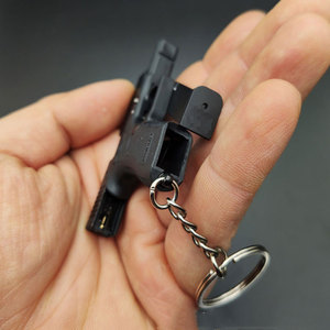 70Mm Mini Kim Loại Unisex Đồ Chơi Súng Keychain Mô Hình Pistol Eject Đạn Tính Năng Mini Bao Da Thiết Kế - Product Image 4