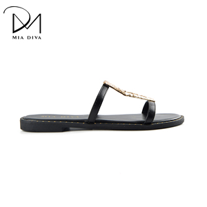 <span class=keywords><strong>MIA</strong></span> DIVA Ciabatte Donna Trendy con Fibbia Geometrica Dorata e Borchie in PU per Vacanze Estive all'Aperto - Product Image 3