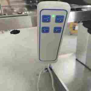 โต๊ะผ่าตัดไฟฟ้าทำจากสเตนเลสสตีลโต๊ะผ่าตัดสัตวแพทย์คลาส II ได้รับการรับรองมาตรฐานยุโรป - Product Image 4