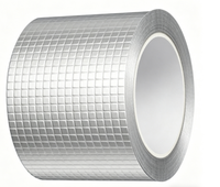 Bande de caoutchouc butyle imperméable simple face avec feuille d'aluminium, membrane imperméable haute résistance résistante aux UV pour murs de tuyaux et toitures