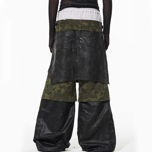 Pantaloni Cargo larghi a vita alta personalizzati multistrato con pannelli a contrasto <span class=keywords><strong>per</strong></span> uomo pantaloni larghi stampati mimetici autunnali - Product Image 2