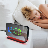 Réveil numérique 7,4 pouces avec écran LED miroir et lumière nocturne RVB, horloge de bureau moderne pour la décoration de la chambre des adolescents