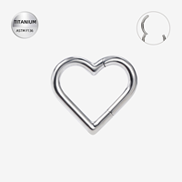 Créoles articulées en titane ASTM F136/G23 en forme de cœur simple pour femmes, bijoux de piercing